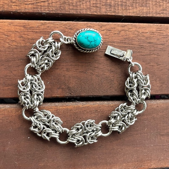Maille stainless steel turquoise bracelet . Handmade chain & turquoise gem clasp - Picture 10 of 16
